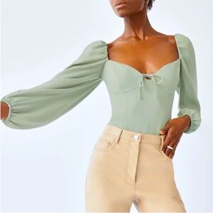 ARITZIA WILFRED Novella Blouse Puffsleeve Sweetheart Blouse Top Olive Green S